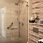 Maximus Guest house *
