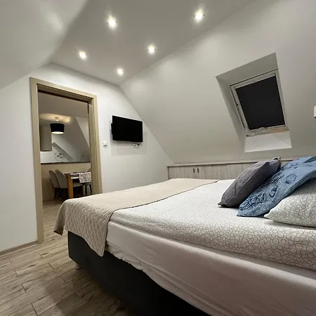 Maximus אוסטקה