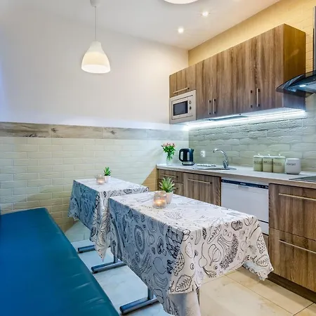 Maximus בית הארחה